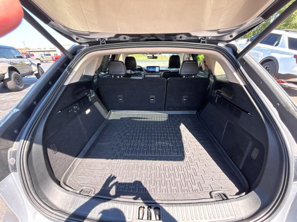 Used 2023 Lincoln Nautilus Reserve AWD/4WD image 31