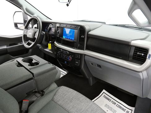 Used 2023 Ford F350 XLT AWD/4WD image 16