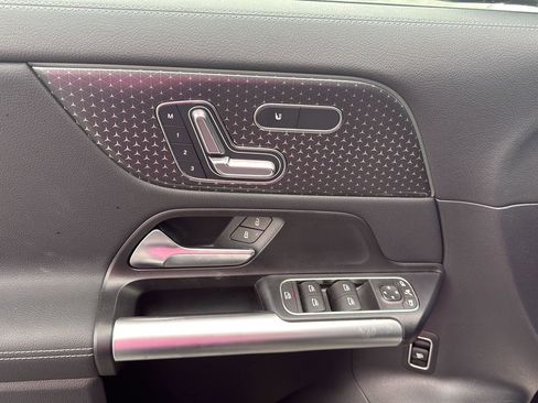 Used 2025 Mercedes-Benz GLA 250 GLA 250 image 17