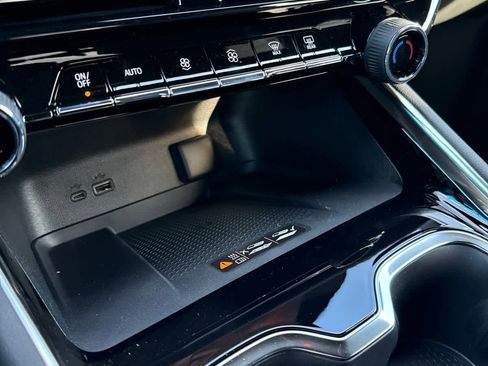 New 2026 Chevrolet Traverse LT w/ Driver Confidence Package image 21