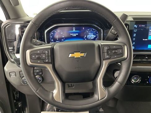 Used 2023 Chevrolet Silverado 1500 LT AWD/4WD image 21