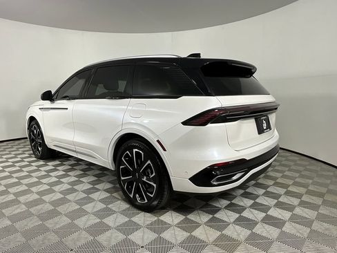 Certified 2024 Lincoln Nautilus Reserve AWD/4WD image 3