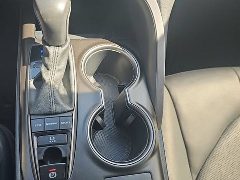 Used 2021 Toyota Camry XSE FWD image 41