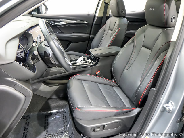Used 2023 Buick Envision Essence w/ Sport Touring Package AWD/4WD image 9