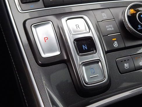 Certified 2022 Hyundai Santa Fe Calligraphy image 18