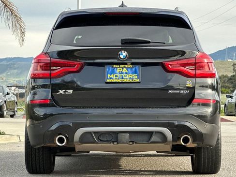 Used 2019 BMW X3 xDrive30i w/ Premium Package image 4