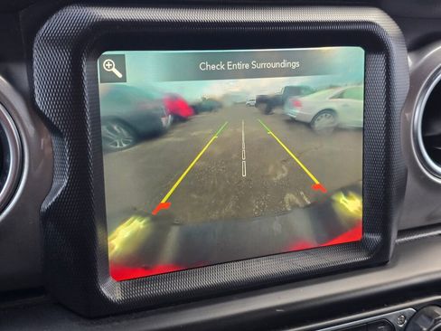 Used 2020 Jeep Gladiator Overland image 32