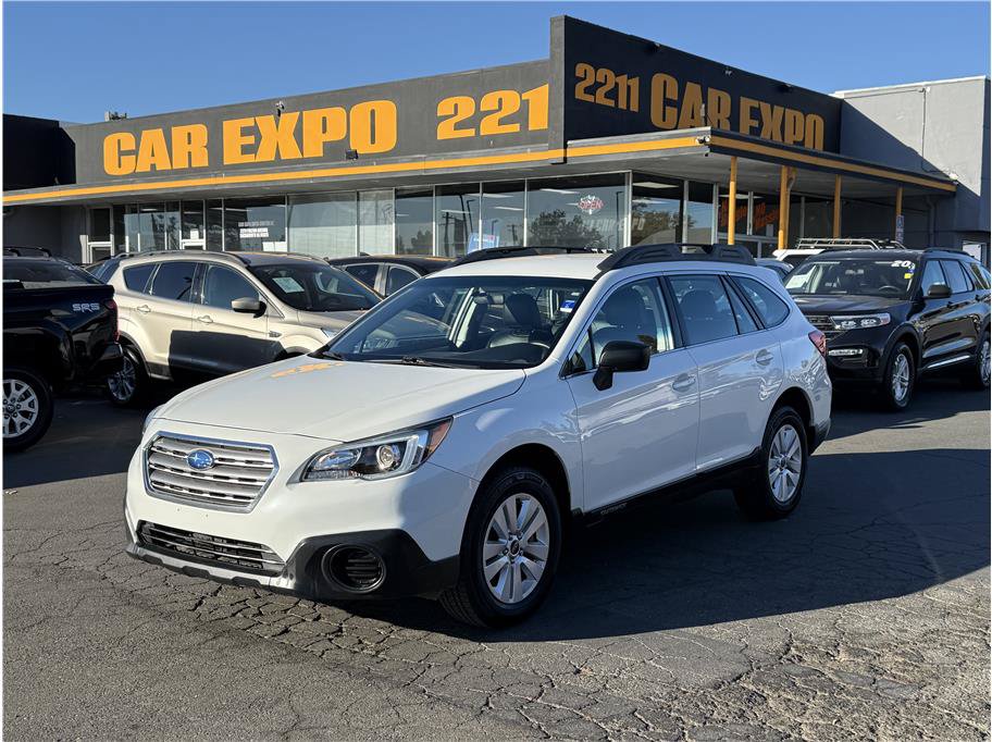 Used 2017 Subaru Outback 2.5i AWD/4WD image 1