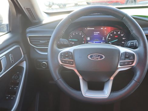 Used 2023 Ford Explorer XLT w/ Equipment Group 202A image 16
