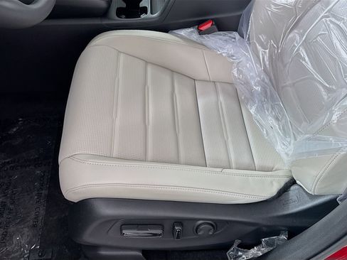 Used 2026 Honda CR-V EX-L image 11