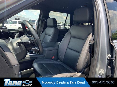 Used 2025 Chevrolet Tahoe LT RWD image 13