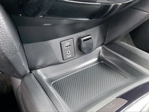 Used 2017 Nissan Rogue SV AWD/4WD image 16