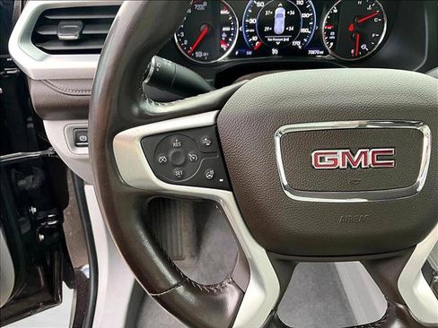 Used 2021 GMC Acadia SLT w/ Technology Package image 18