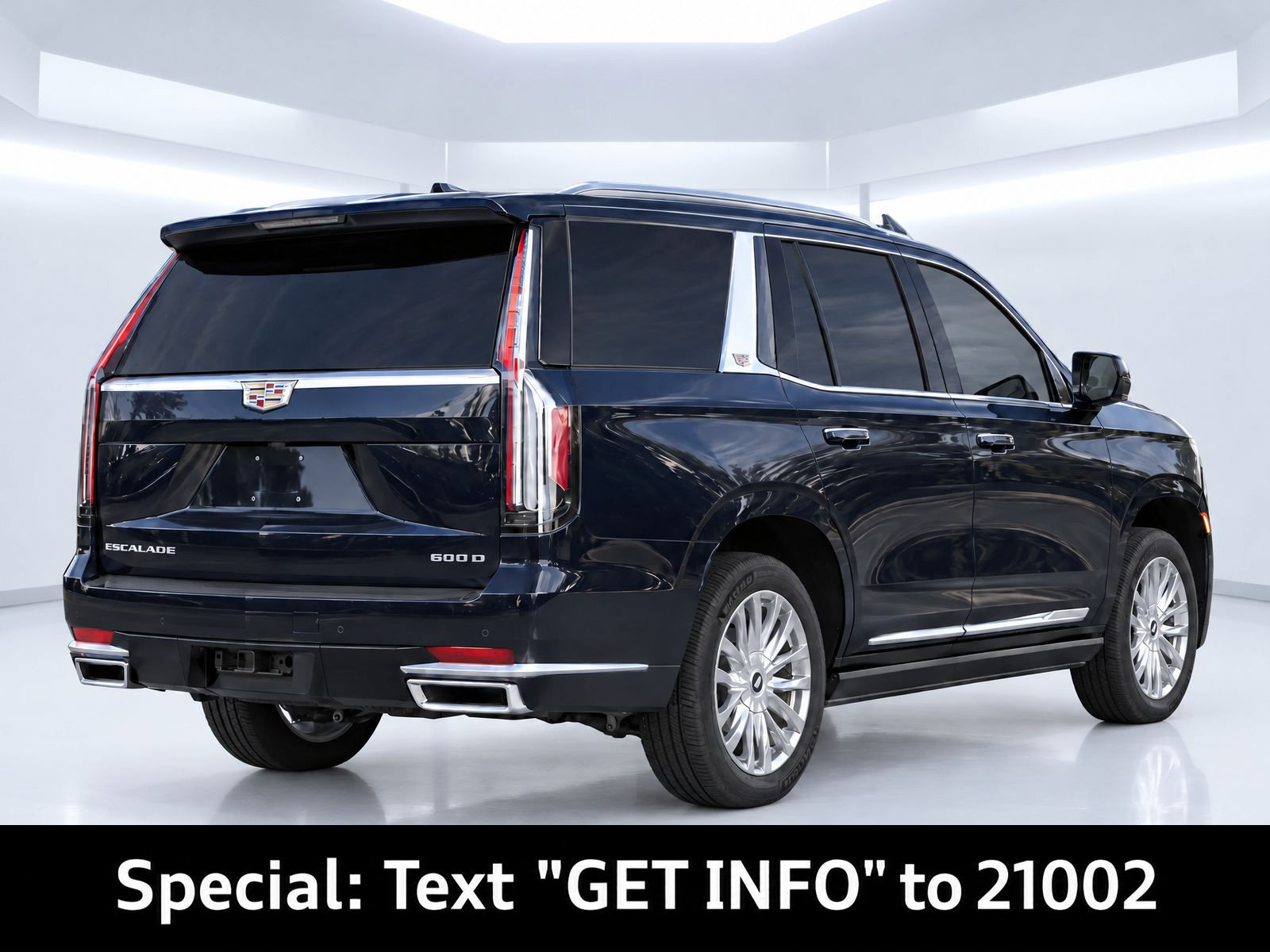 Used 2021 Cadillac Escalade Premium Luxury w/ Driver Assist Tech Package RWD image 4