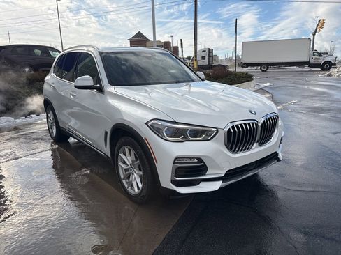 Used 2021 BMW X5 xDrive45e w/ Executive Package image 3