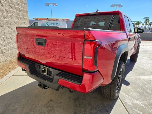 Used 2024 Toyota Tacoma TRD Off-Road image 5