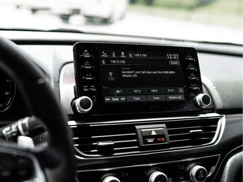 Used 2018 Honda Accord Sport image 12