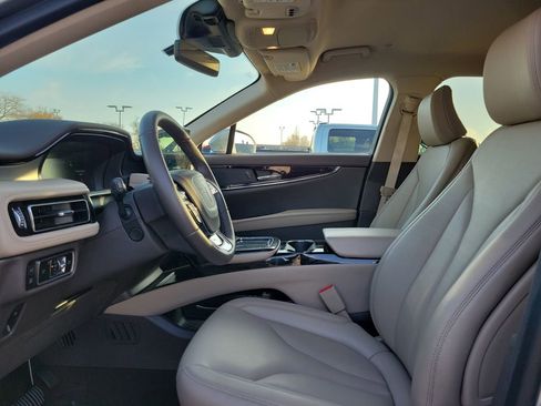 Certified 2023 Lincoln Nautilus FWD w/ Premium Package image 16