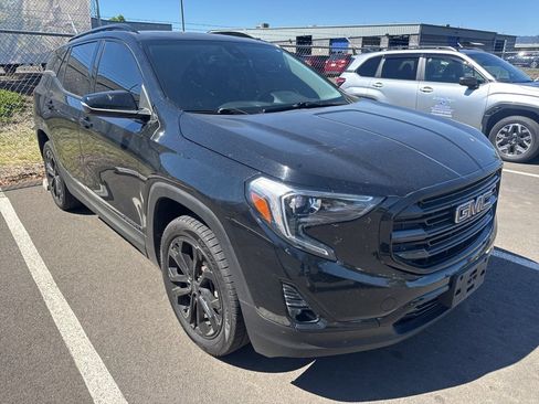 Used 2021 GMC Terrain SLT w/ Infotainment Package II AWD/4WD image 4