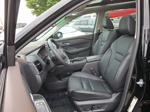 Used 2023 Nissan Rogue SL AWD/4WD image 13