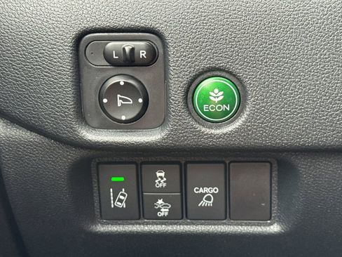 Used 2020 Honda Ridgeline Sport image 32