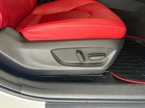 Used 2019 Toyota Camry XSE w/ Carpet Mat Package FWD image 23