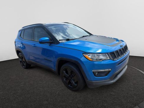 Used 2018 Jeep Compass Latitude AWD/4WD image 3