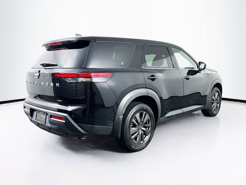 Used 2024 Nissan Pathfinder S image 9