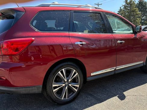Used 2018 Nissan Pathfinder Platinum FWD image 10