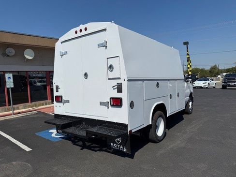 New 2026 Ford E-350 and Econoline 350 Super Duty w/ Power Equipment Group image 8