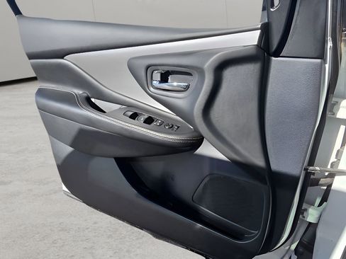 Used 2024 Nissan Murano SV image 17