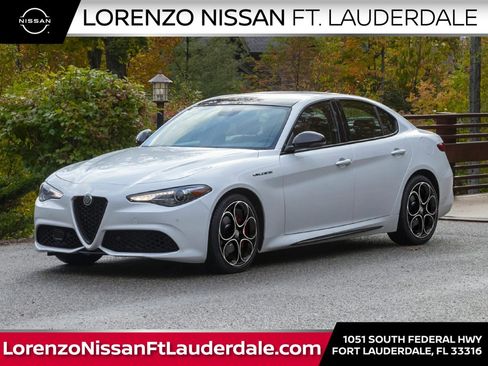 Used 2023 Alfa Romeo Giulia Veloce image 1