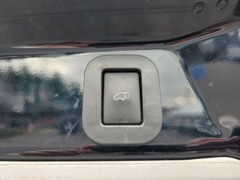 Used 2020 Toyota Sienna XLE image 12