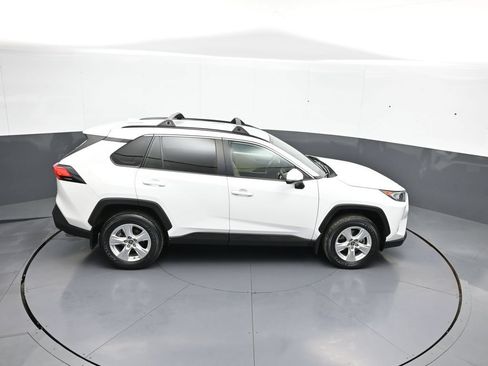 Used 2021 Toyota RAV4 XLE AWD/4WD image 35