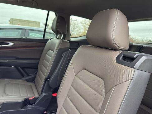 New 2025 Volkswagen Atlas SEL image 32