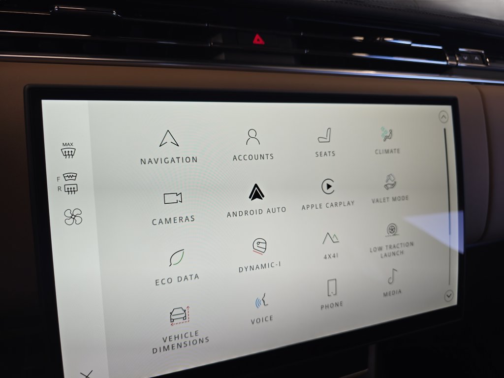 New 2026 Land Rover Range Rover SE AWD/4WD image 16