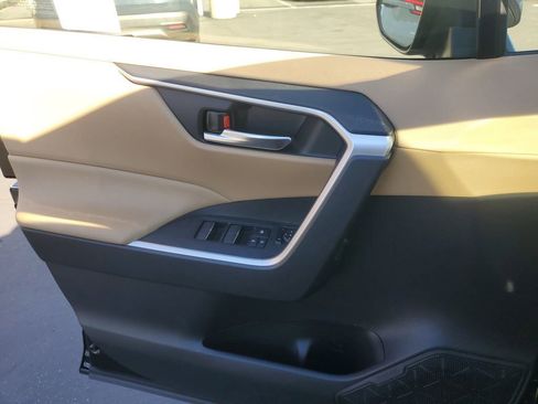 New 2025 Toyota RAV4 XLE image 28
