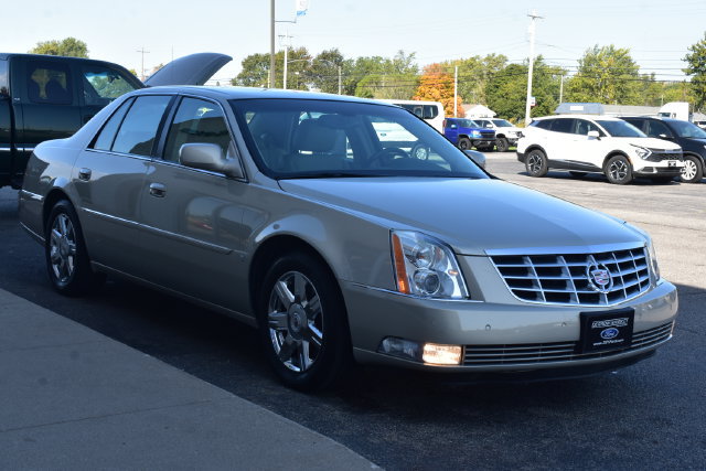 Used 2007 Cadillac DTS Luxury I w/ Sun And Sound Package FWD image 10