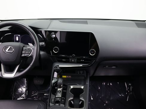Used 2025 Lexus NX 250 FWD w/ Towing Package (2000 Lbs) image 35