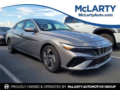 Used 2024 Hyundai Elantra SEL w/ Convenience Package