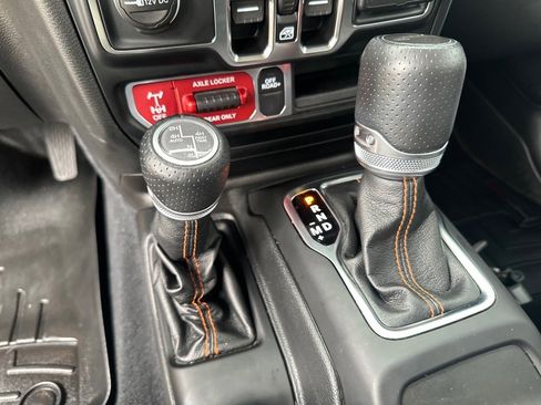 Used 2021 Jeep Gladiator Mojave image 14