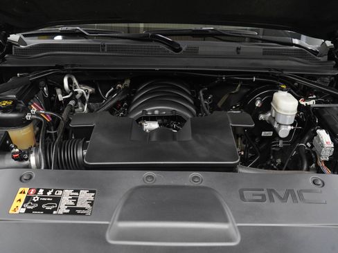 Used 2019 GMC Yukon XL Denali w/ Denali Ultimate Package AWD/4WD image 37