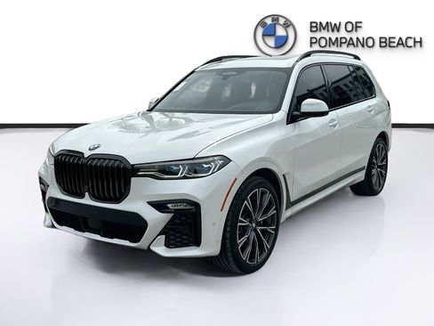 Used 2022 BMW X7 M50i w/ Dynamic Handling Package AWD/4WD image 3