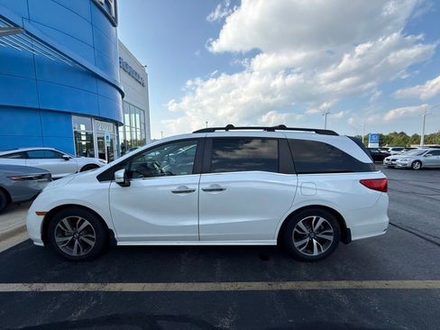 Used 2022 Honda Odyssey Touring image 3