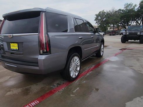 Certified 2018 Cadillac Escalade Platinum AWD/4WD image 8