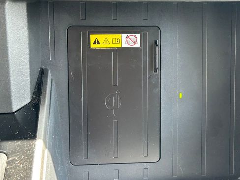 Used 2023 Toyota Tundra Limited AWD/4WD image 34