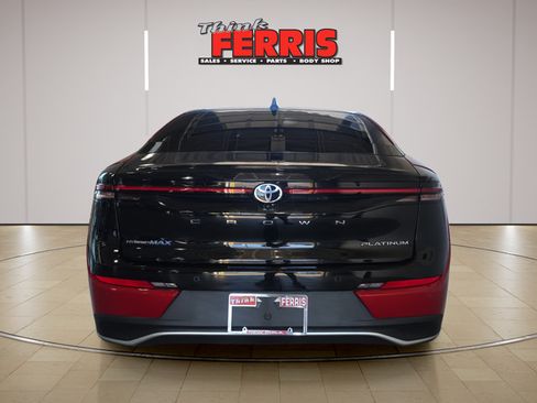 Used 2023 Toyota Crown Platinum AWD/4WD image 4