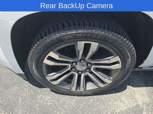 Used 2020 GMC Yukon Denali w/ Denali Premium Package AWD/4WD image 5