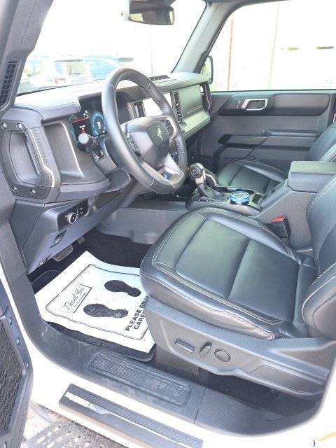 Used 2025 Ford Bronco Badlands AWD/4WD image 6