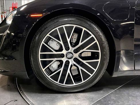 Used 2020 Porsche Taycan Turbo image 14
